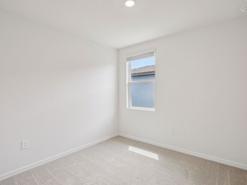 Spacious, unfurnished interior of a new home in Leyland Preserve - Premier Series, Brooksville (Image 10).