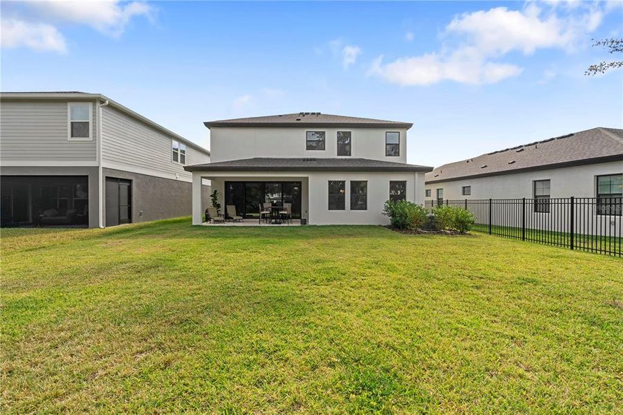 Exterior details and patio area of a home in Hawkstone, Lithia (Image 3).
