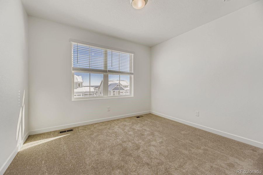 Spacious, unfurnished interior of a new home in Independence: The Pioneer Collection, Elizabeth (Image 8).