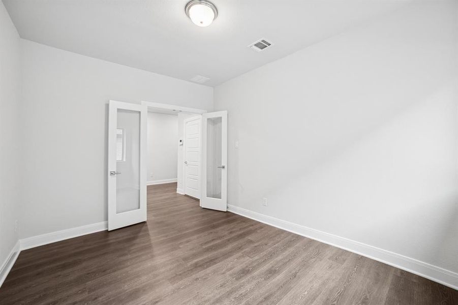 Spacious, unfurnished interior of a new home in Creekshaw – Gardens, Royse City (Image 21). Spacious, unfurnished interior of a new home in Creekshaw – Gardens, Royse City (Image 21).