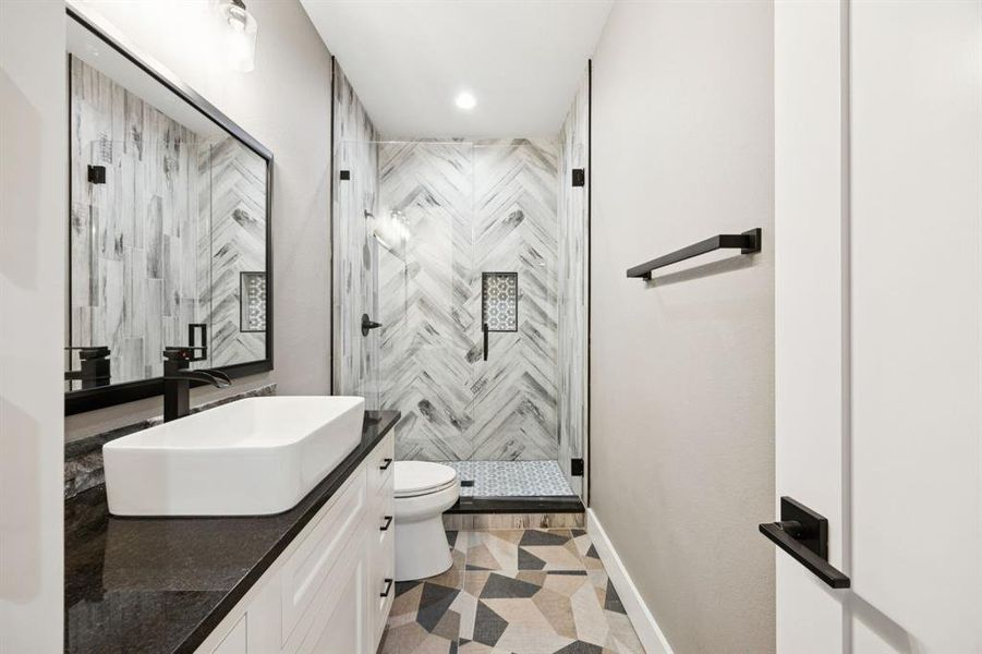 Furnished interior view inside a new home in , Lone Oak (Image 27).