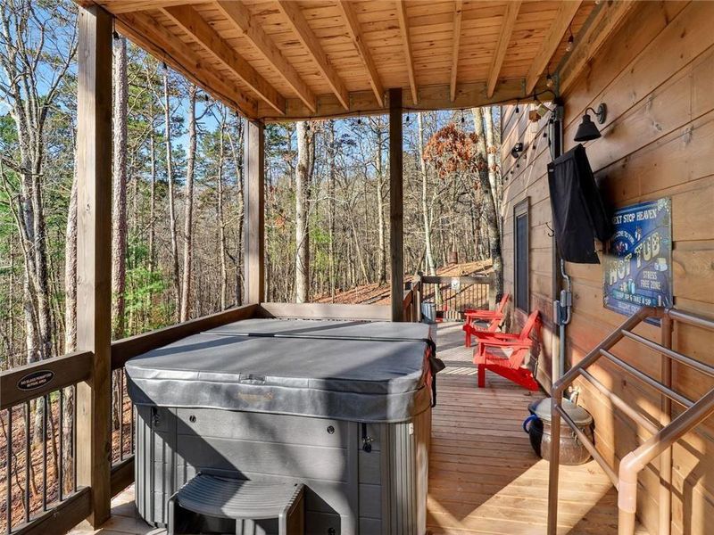 Exterior details and patio area of a home in , Ellijay (Image 4).