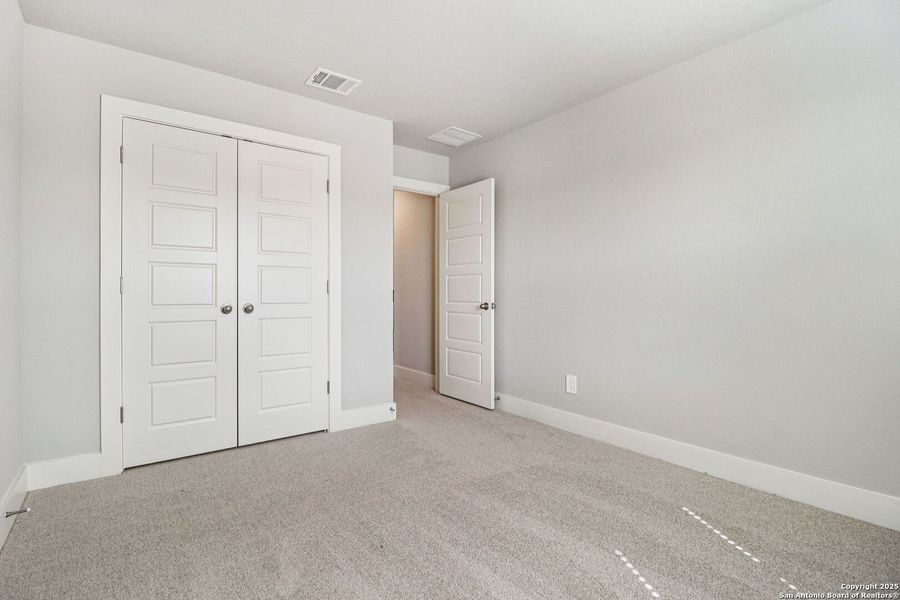 Spacious, unfurnished interior of a new home in Thomas Pond, San Antonio (Image 17). Spacious, unfurnished interior of a new home in Thomas Pond, San Antonio (Image 17).