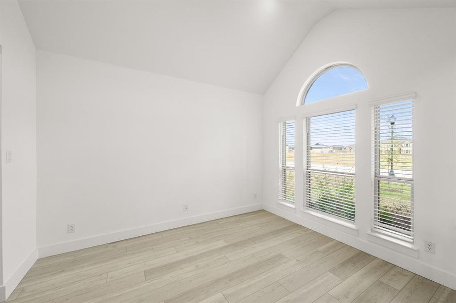 2412 Sparrow- Flex Space-2