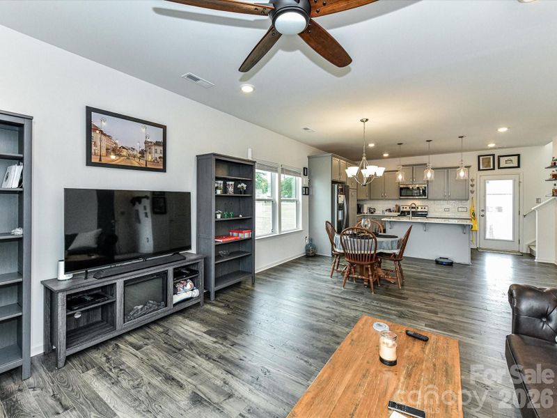 Furnished interior view inside a new home in , Pageland (Image 16).