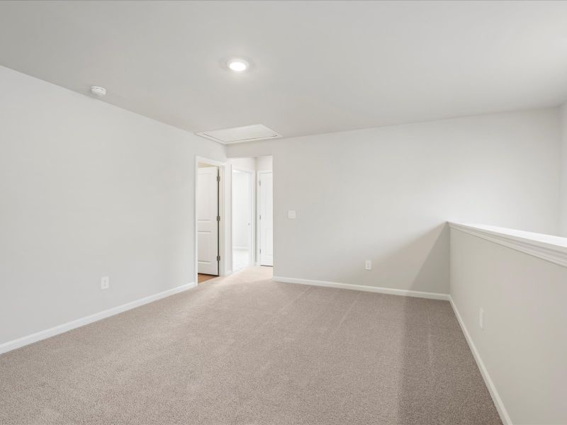 Spacious, unfurnished interior of a new home in Pleasant Brook, Piedmont (Image 16).