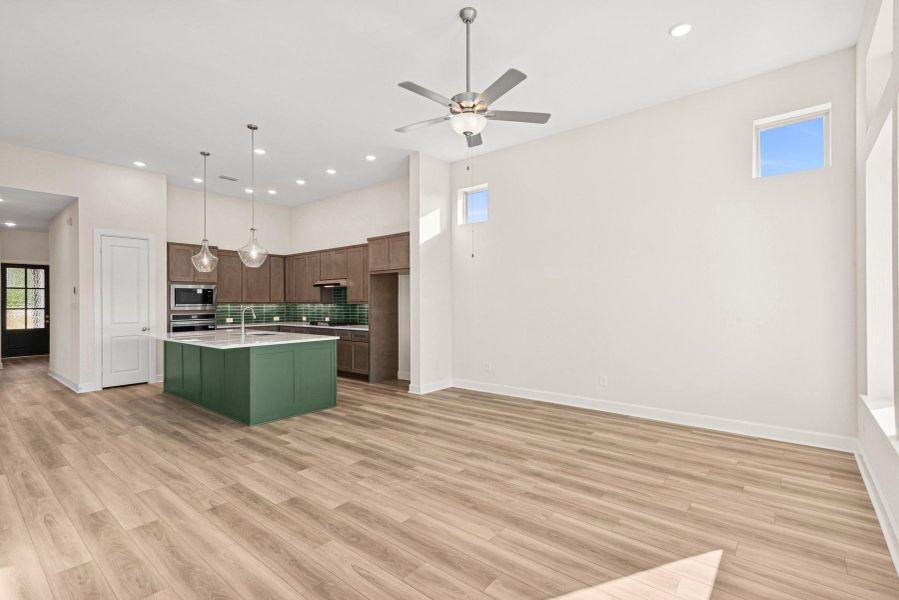 Furnished interior view inside a new home in ARTAVIA 45' Homesites, Conroe (Image 25). Furnished interior view inside a new home in ARTAVIA 45' Homesites, Conroe (Image 25).