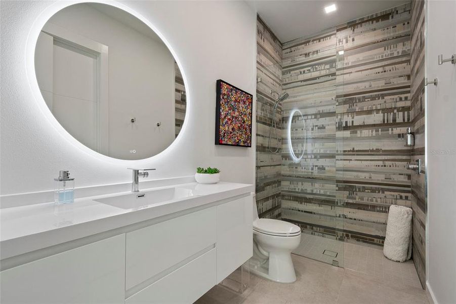 Furnished interior view inside a new home in , Windermere (Image 71).