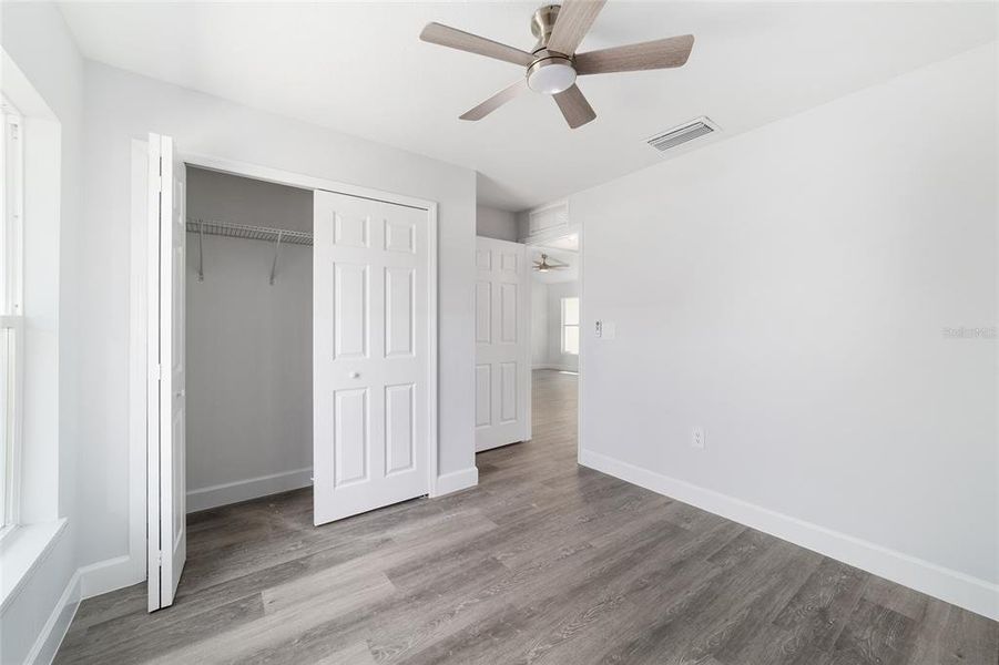 Spacious, unfurnished interior of a new home in , Dunnellon (Image 28).