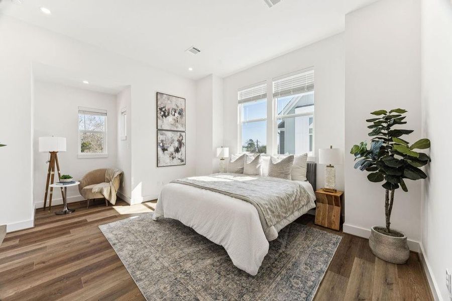 Furnished interior view inside a new home in , Houston (Image 16).