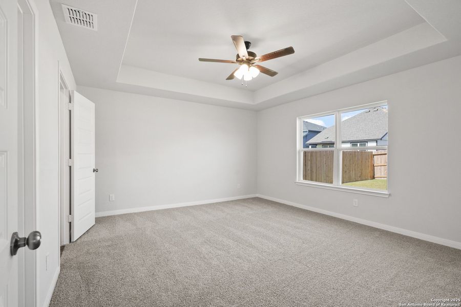 Spacious, unfurnished interior of a new home in Swenson Heights, Seguin (Image 26).