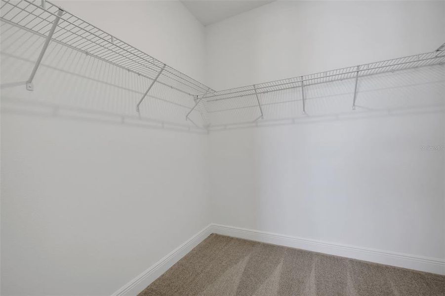 Spacious, unfurnished interior of a new home in , St. Cloud (Image 18).