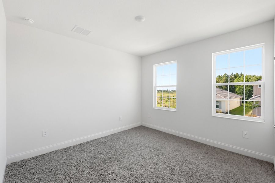 Spacious, unfurnished interior of a new home in Tamarack at Two Rivers, Zephyrhills (Image 13).