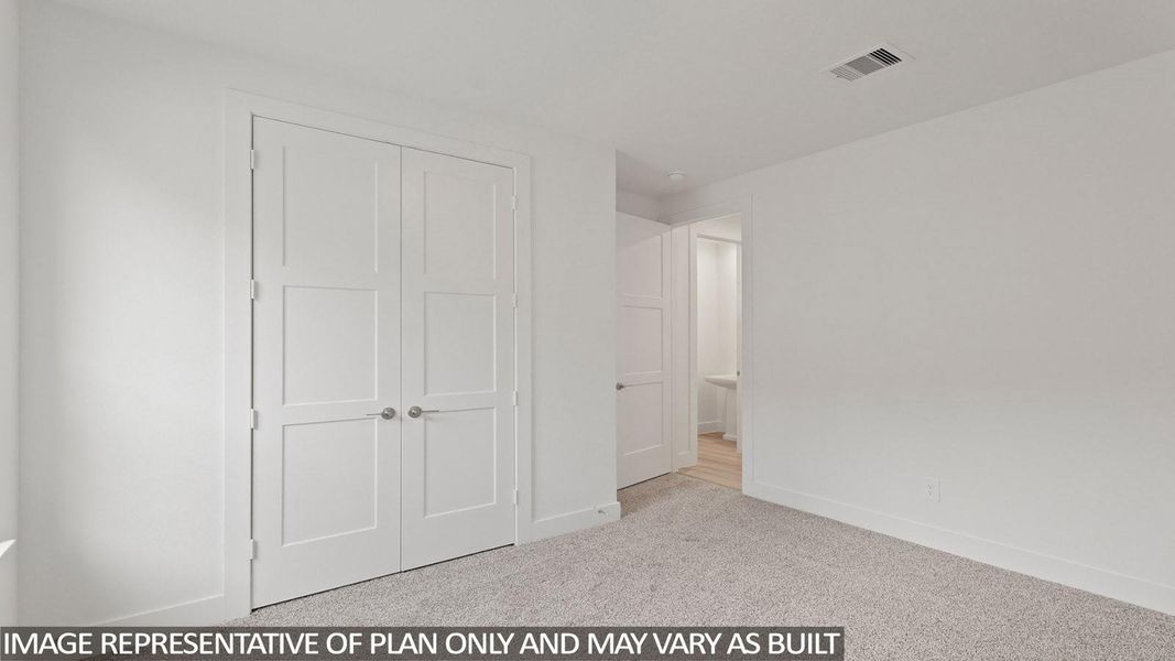 Spacious, unfurnished interior of a new home in Hills of Westlake, Conroe (Image 17).