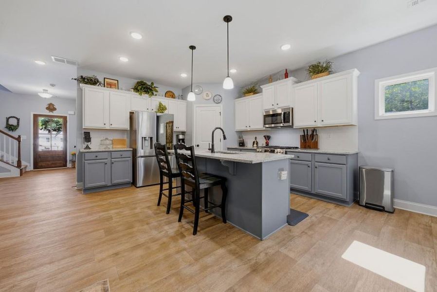 Furnished interior view inside a new home in , Villa Rica (Image 10).