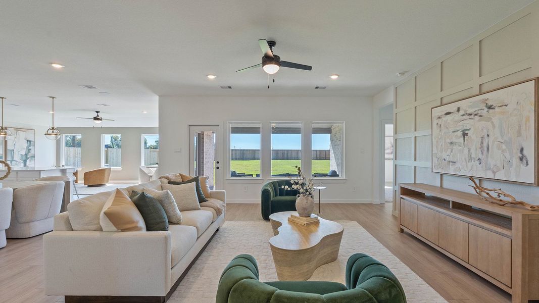 Representative furnished interior of a home built from the E60B by D.R. Horton in Riverside Estates, Baytown (Image 12).