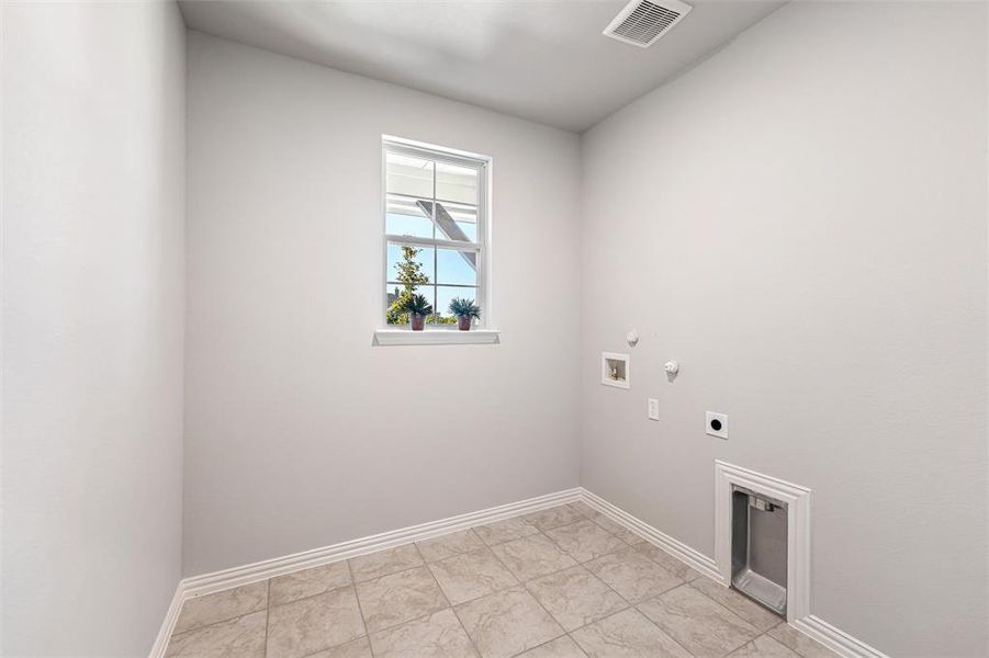 Spacious, unfurnished interior of a new home in Nash Estates, Tom Bean (Image 19).