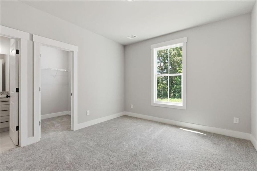 Spacious, unfurnished interior of a new home in , Statham (Image 26).