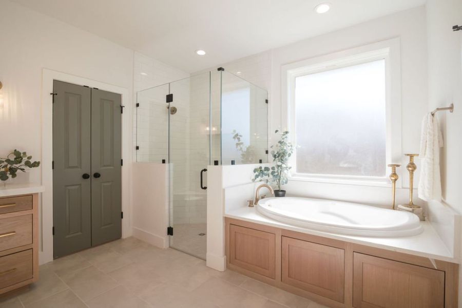 Representative furnished interior of a home built from the The Elizabeth by Reece Homes in Oakmont, Bryan (Image 22).