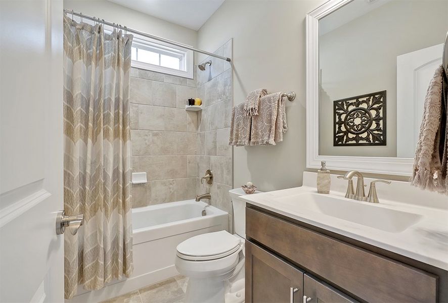 Amelia Bay, Guest Bathroom