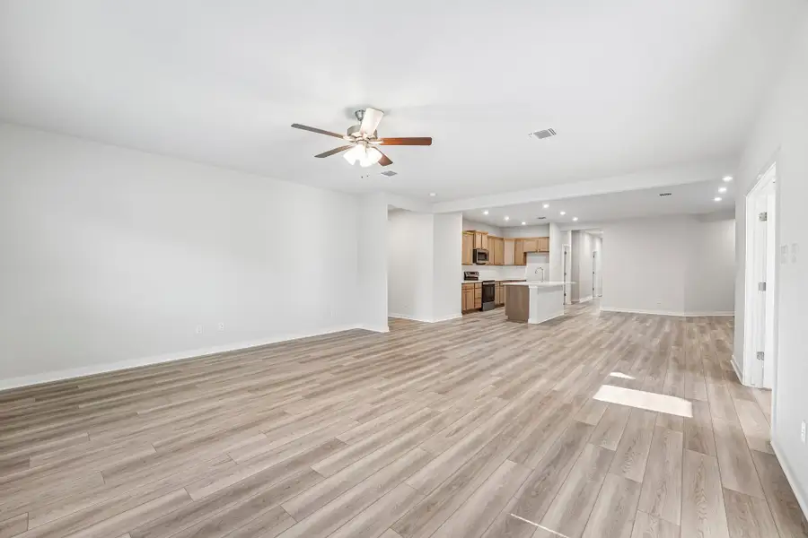 Spacious, unfurnished interior of a new home in Hills of Westwood, Temple (Image 11).
