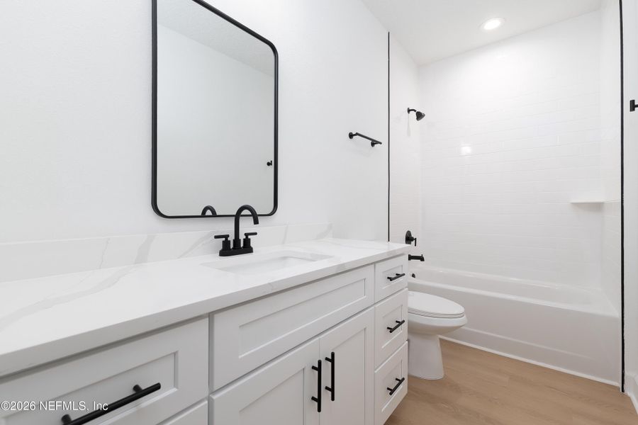 Furnished interior view inside a new home in , Palatka (Image 7).