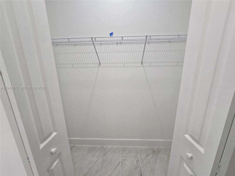 Spacious, unfurnished interior of a new home in , Lehigh Acres (Image 18).