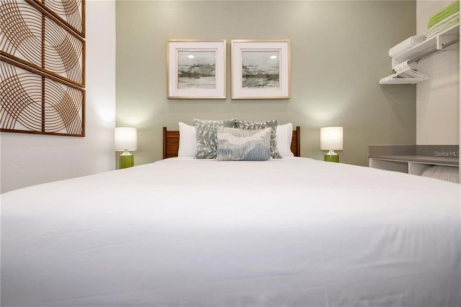 Furnished interior view inside a new home in , Orlando (Image 17).