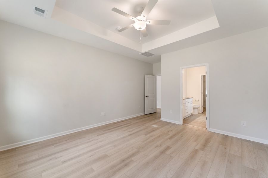 Spacious, unfurnished interior of a new home in Landing at Pine Lake, Anderson (Image 18).