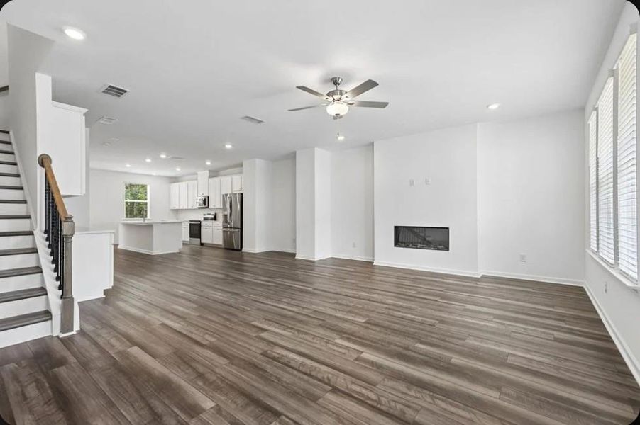 Spacious, unfurnished interior of a new home in Alder Creek, Cumming (Image 28).