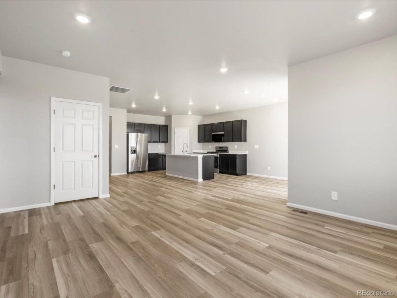 Spacious, unfurnished interior of a new home in , Commerce City (Image 20).