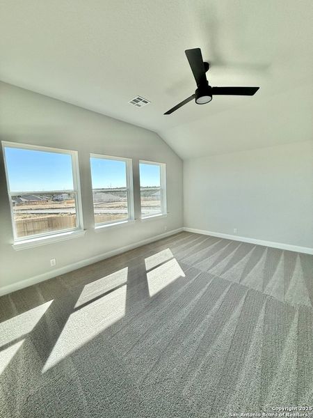 Spacious, unfurnished interior of a new home in Meyer Ranch – Legacy Series, New Braunfels (Image 7).