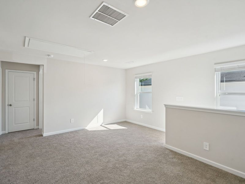 Spacious, unfurnished interior of a new home in Avalon - Reserve Series, Conyers (Image 13).