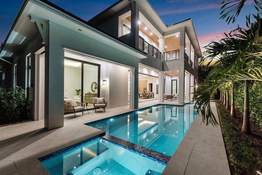 Primary Suite Access to Pool & Spa Primary Suite Access to Pool & Spa