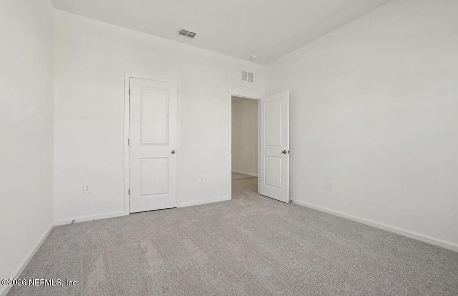 Spacious, unfurnished interior of a new home in , Jacksonville (Image 12).