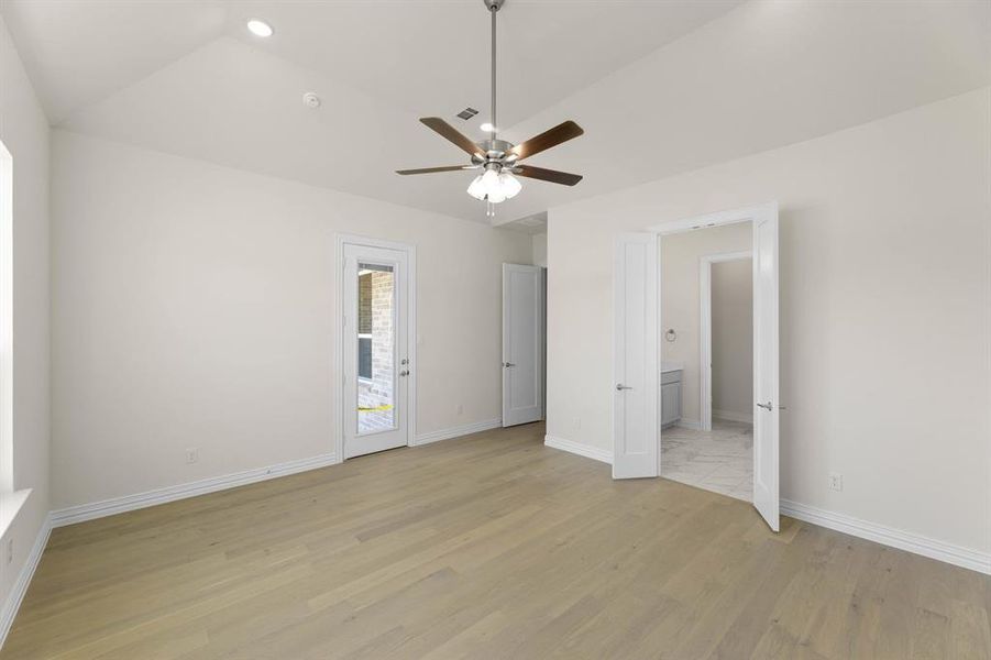 325 Slimp-Primary Suite-2 325 Slimp-Primary Suite-2