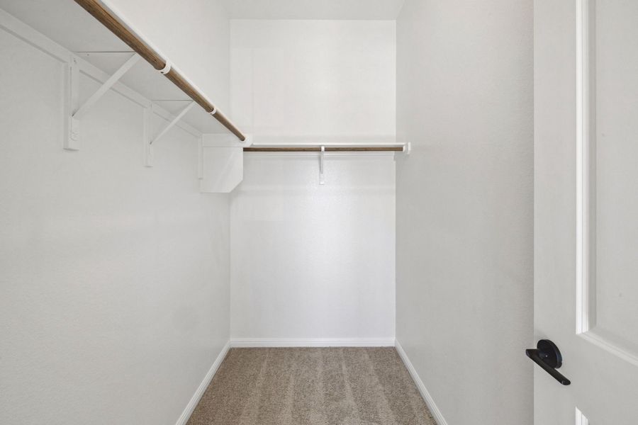 Representative unfurnished interior of a home built from the Ashlyn by Ashton Woods in Provence, Austin (Image 22).