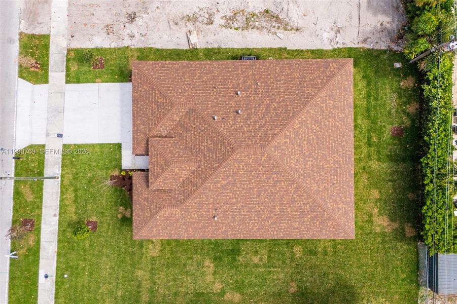 Exterior details and patio area of a home in , Fort Lauderdale (Image 22).