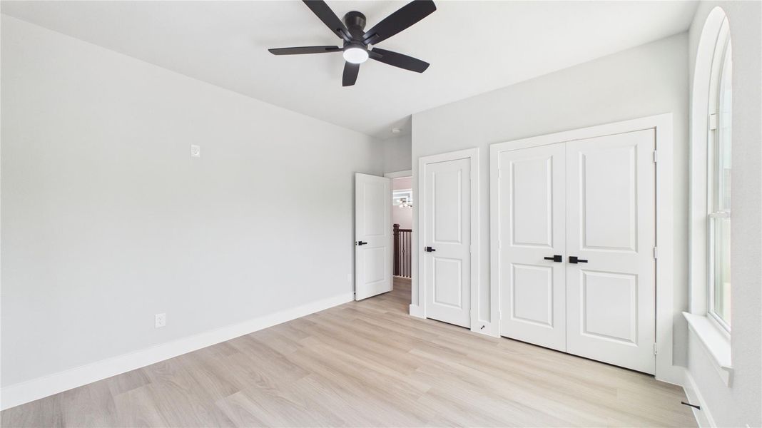 Spacious, unfurnished interior of a new home in , Houston (Image 24).