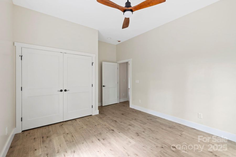Spacious, unfurnished interior of a new home in , Lake Toxaway (Image 18). Spacious, unfurnished interior of a new home in , Lake Toxaway (Image 18).