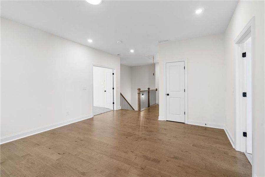 Spacious, unfurnished interior of a new home in Aberdeen, Hoschton (Image 30).