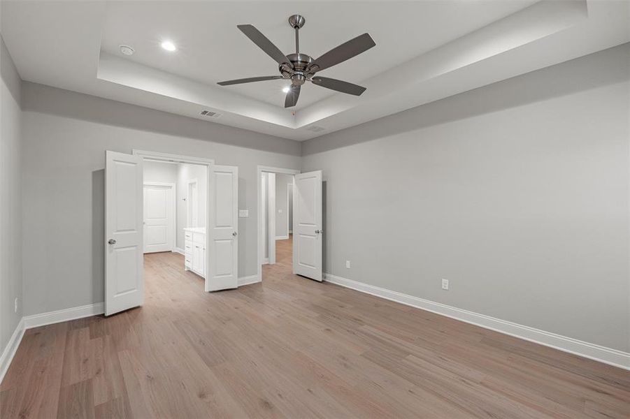 Spacious, unfurnished interior of a new home in , Woodway (Image 28). Spacious, unfurnished interior of a new home in , Woodway (Image 28).