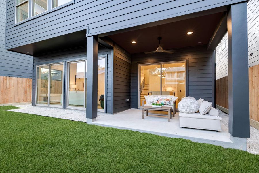 * Est Comp 07/31/26 ** PHOTO OF MODEL HOME * SELECTIONS MAY VARY * PHOTOS MAY SHOW A SIMILAR FLOOR PLAN AND/OR UPGRADED/ALTERNATIVE FINISHES * Please use these photos as a guide ONLY *