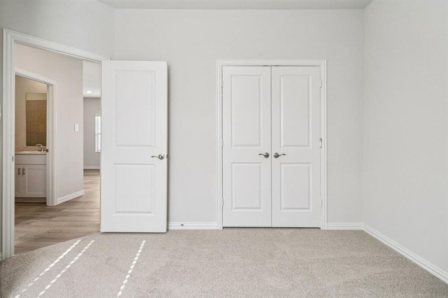 Spacious, unfurnished interior of a new home in Lakehaven - Spring Series, Farmersville (Image 38).