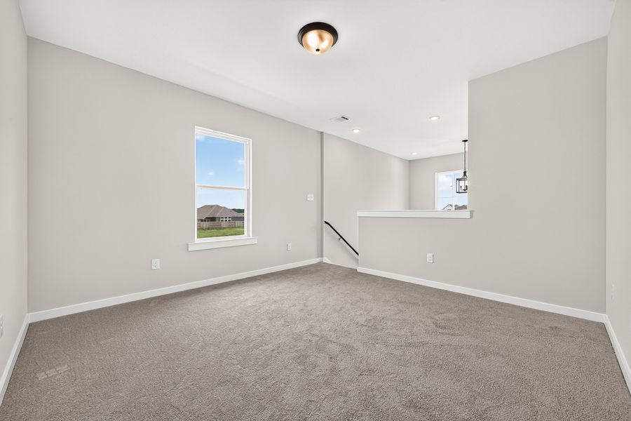 Spacious, unfurnished interior of a new home in Aldeana, Bonney (Image 46).