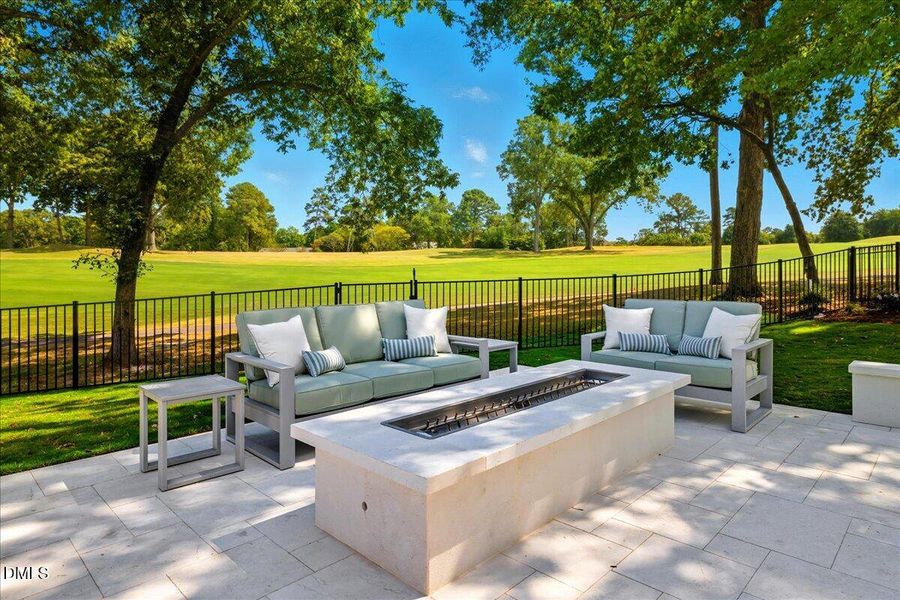 094-1216 Barcroft Pl