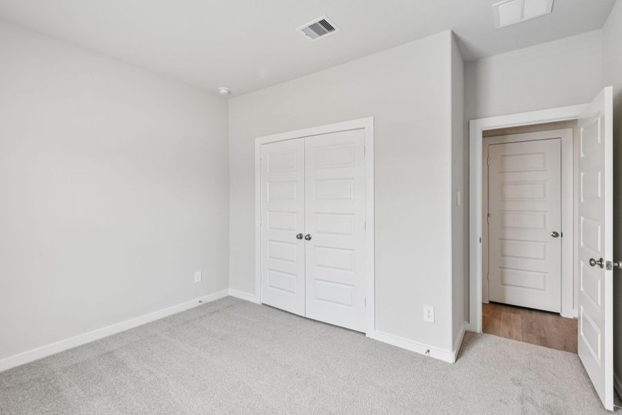 Spacious, unfurnished interior of a new home in Stewart's Ranch, Conroe (Image 48). Spacious, unfurnished interior of a new home in Stewart's Ranch, Conroe (Image 48).