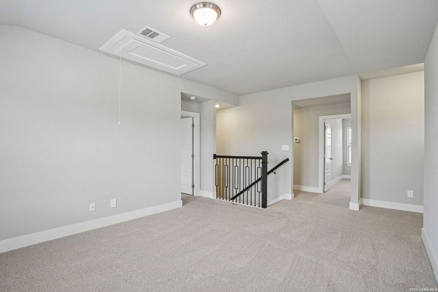 Spacious, unfurnished interior of a new home in Lark Canyon, New Braunfels (Image 41).