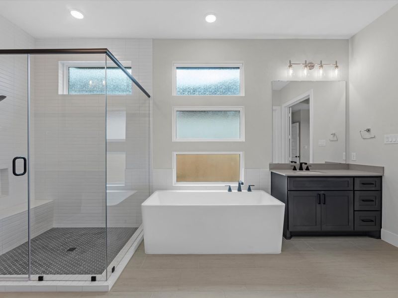Furnished interior view inside a new home in Sienna 80′, Missouri City (Image 8).