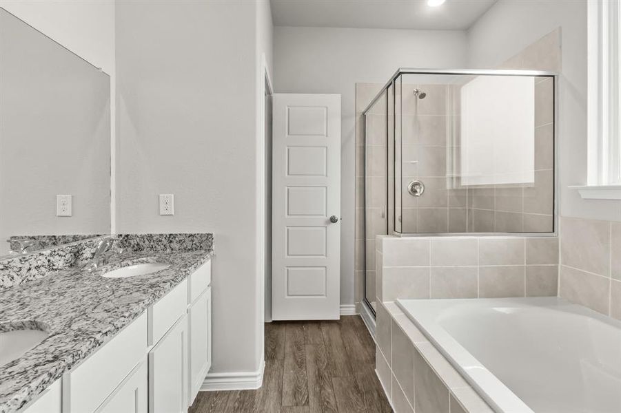 Furnished interior view inside a new home in Deer Creek, Crowley (Image 7).